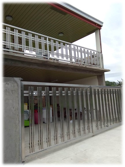 Stainless steel gates